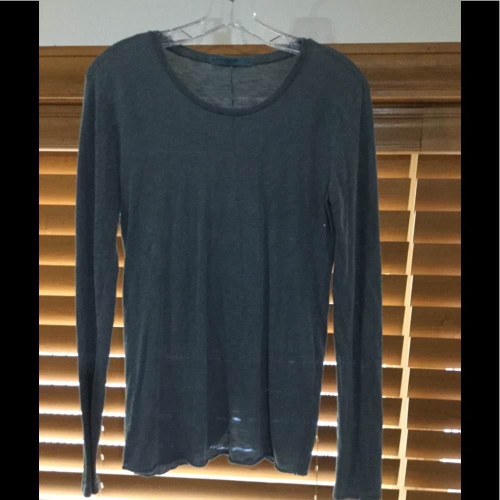 Stateside Tee with twist-back